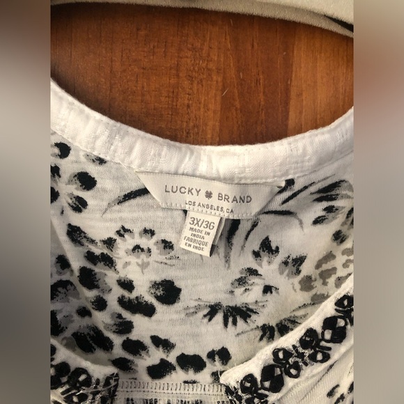 Bundle of Two (2) Lucky Brand Plus Size Tops, 3X - Picture 7 of 14